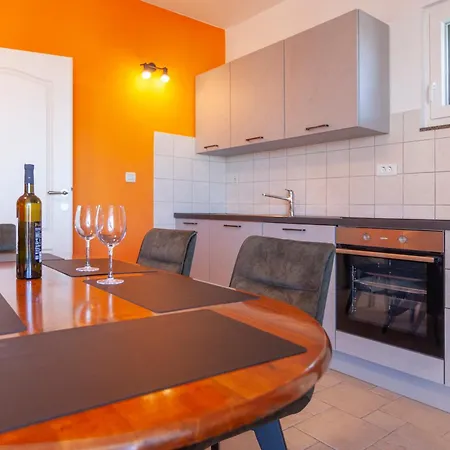 Jurass Appartement Makarska